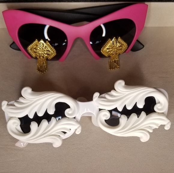 Accessories - 2 Sunglasses w Bonus Pair